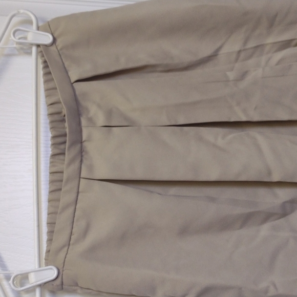 French toast khaki school uniform skirt - Picture 2 of 4